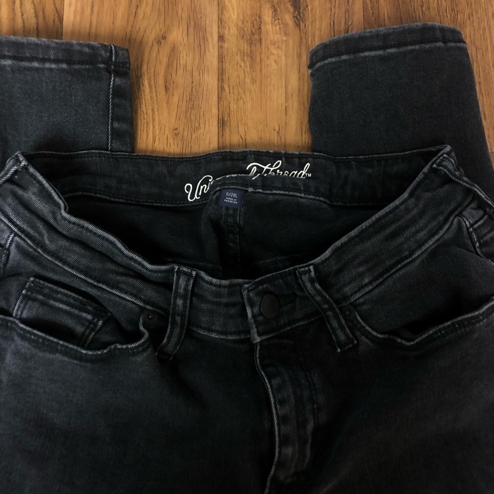 Black Universal Thread Ripped Curvy Skinny Jeans - Picture 6 of 6